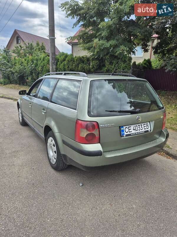 Универсал Volkswagen Passat 2002 в Вижнице
