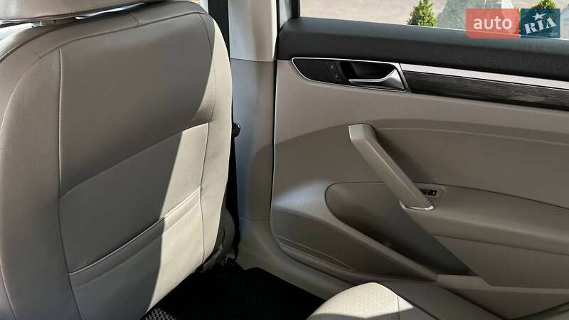 Седан Volkswagen Passat 2016 в Львове фото 24 Седан Volkswagen Passat 2016 в Львове