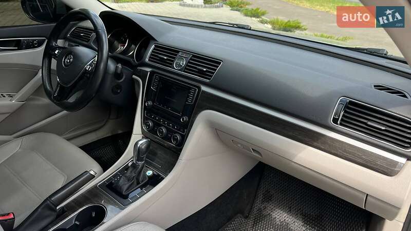 Седан Volkswagen Passat 2016 в Львове фото 36 Седан Volkswagen Passat 2016 в Львове