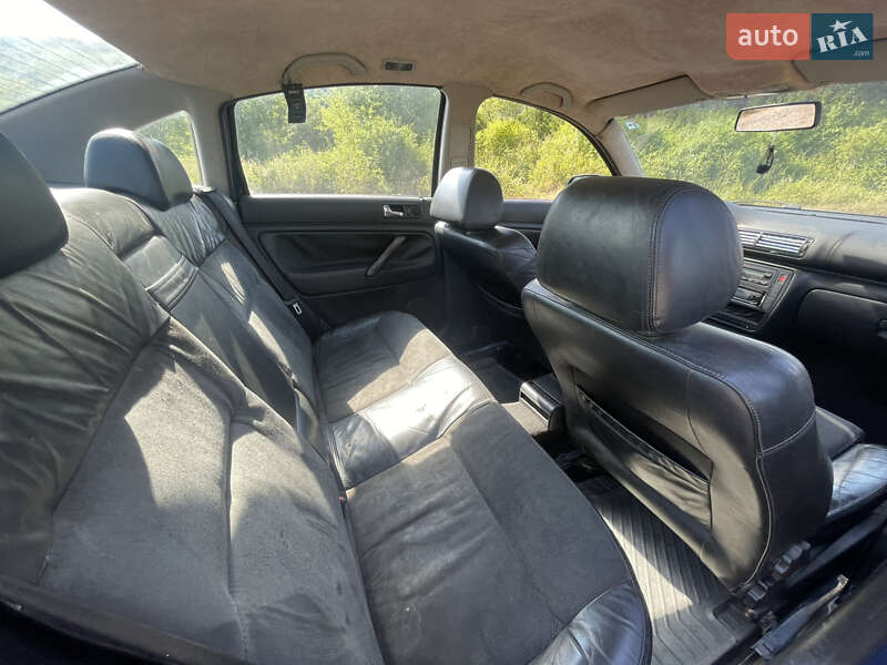 Седан Volkswagen Passat 1999 в Великом Березном