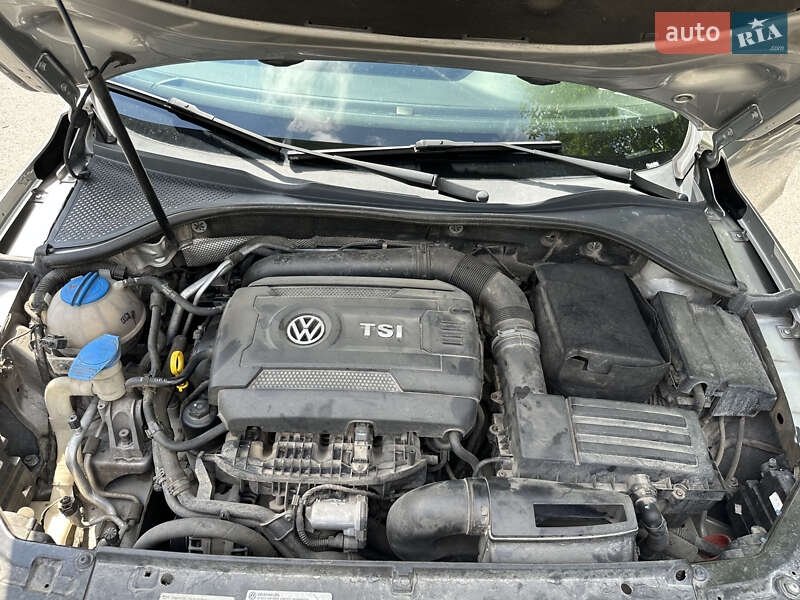 Седан Volkswagen Passat 2013 в Львове