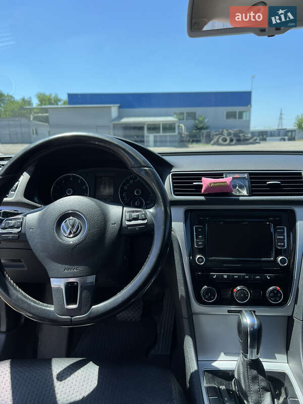 Седан Volkswagen Passat 2012 в Запорожье