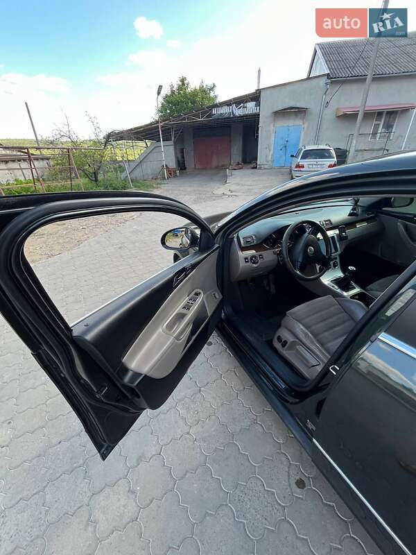 Седан Volkswagen Passat 2006 в Одессе
