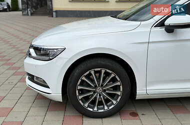 Седан Volkswagen Passat 2015 в Иршаве