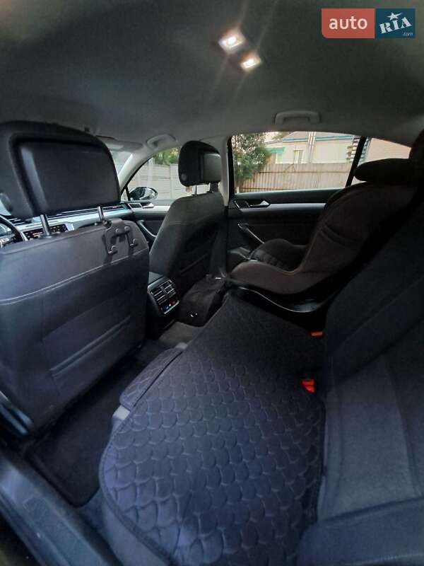 Седан Volkswagen Passat 2017 в Кременчуге