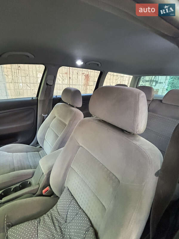 Універсал Volkswagen Passat 2001 в Одесі