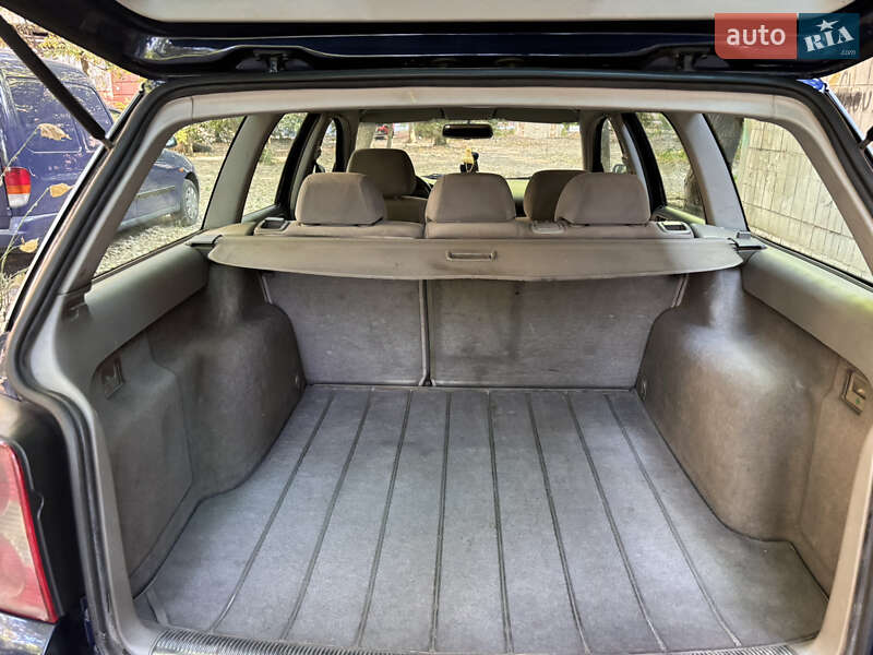 Універсал Volkswagen Passat 2001 в Одесі