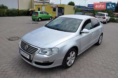 Седан Volkswagen Passat 2005 в 