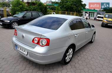 Седан Volkswagen Passat 2005 в 