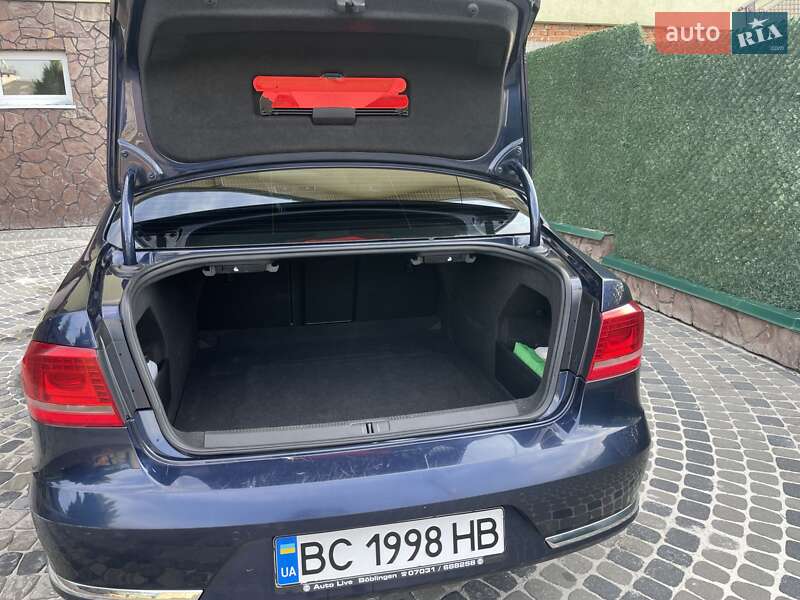 Седан Volkswagen Passat 2014 в Львове