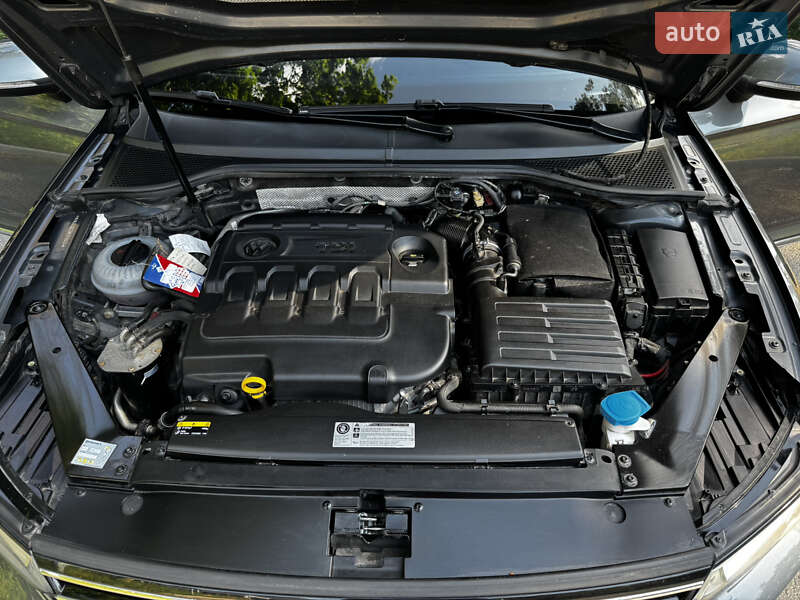Універсал Volkswagen Passat 2017 в Житомирі