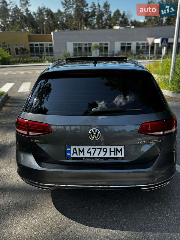 Універсал Volkswagen Passat 2017 в Житомирі