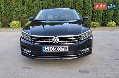 Седан Volkswagen Passat 2017 в Києві