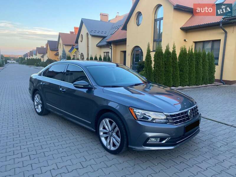 Седан Volkswagen Passat 2015 в Тернополе