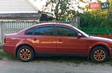 Седан Volkswagen Passat 1998 в 