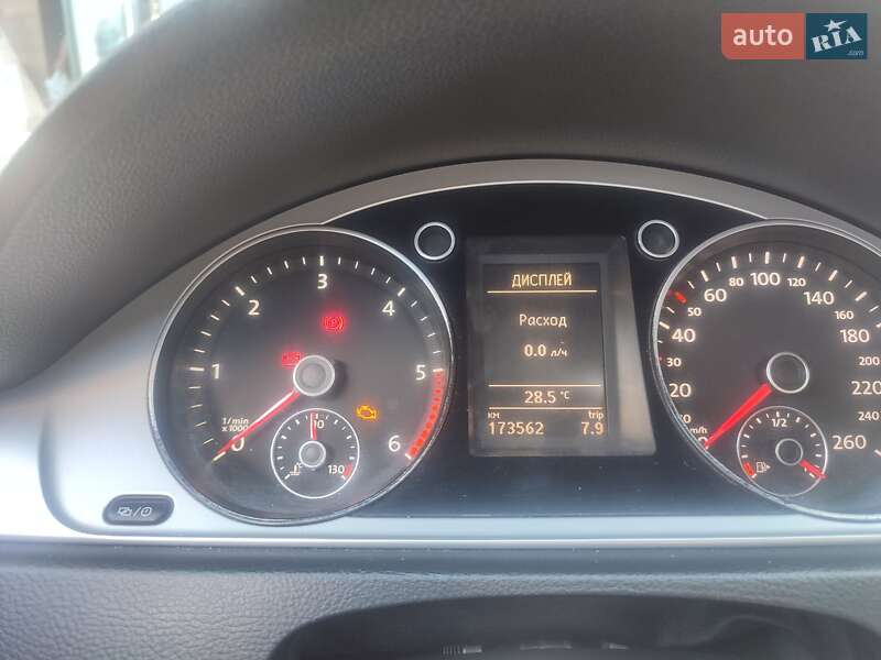 Седан Volkswagen Passat 2012 в Полтаве