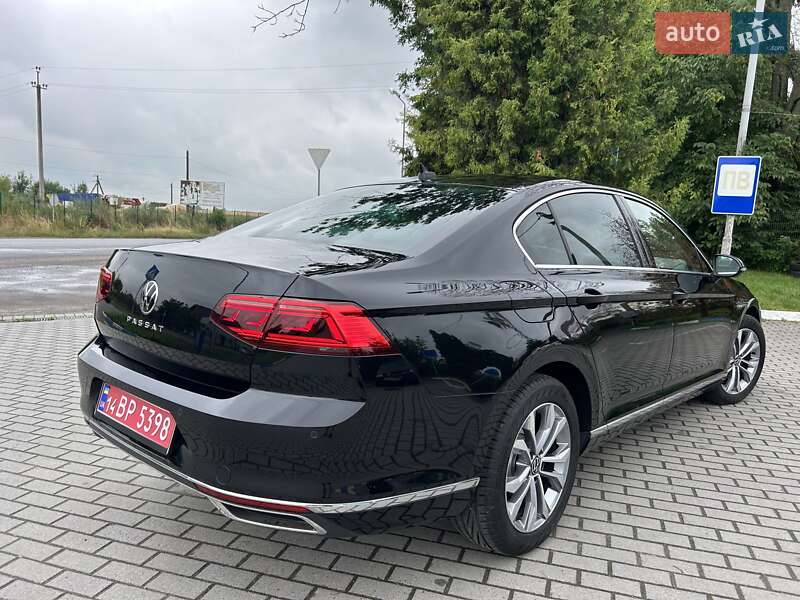 Седан Volkswagen Passat 2020 в Львове