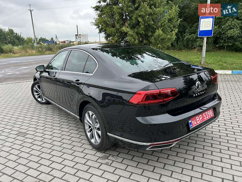 Седан Volkswagen Passat 2020 в Львове