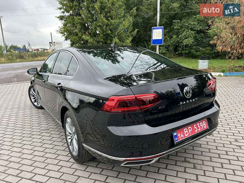 Седан Volkswagen Passat 2020 в Львове