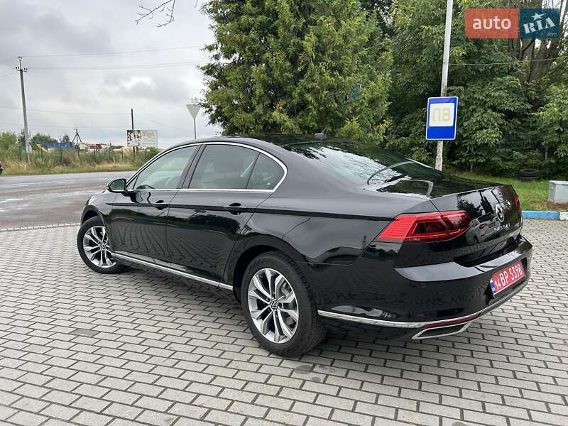 Седан Volkswagen Passat 2020 в Львове