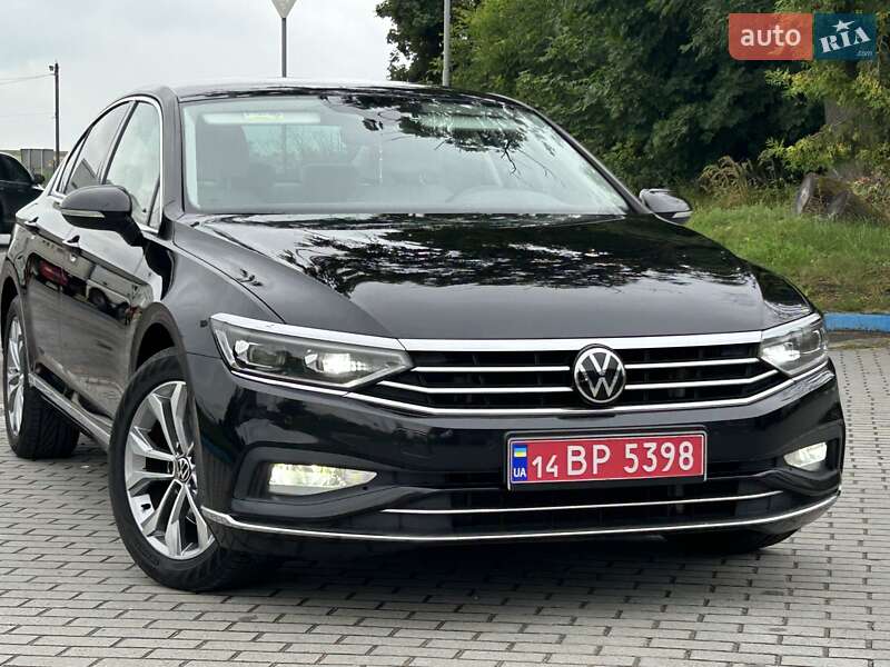 Седан Volkswagen Passat 2020 в Львове