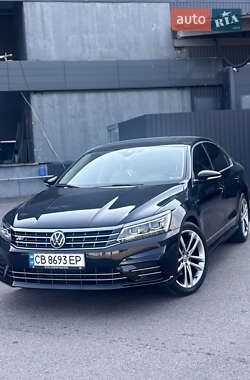 Седан Volkswagen Passat 2018 в Києві