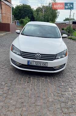 Седан Volkswagen Passat 2013 в Києві