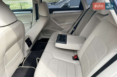Седан Volkswagen Passat 2018 в Киеве