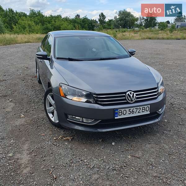 Седан Volkswagen Passat 2015 в Тернополе