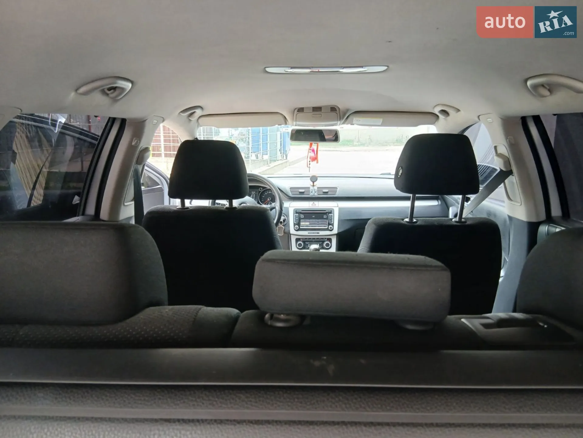 2010 Volkswagen Passat - мініатюра 3