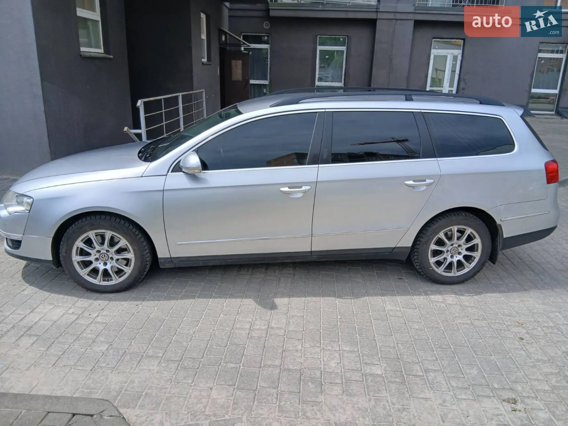 2010 Volkswagen Passat - мініатюра 8
