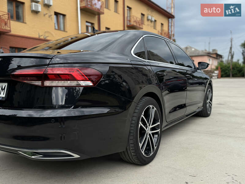 Седан Volkswagen Passat 2020 в Коростене