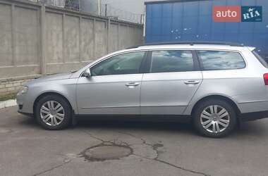 Універсал Volkswagen Passat 2006 в Харкові