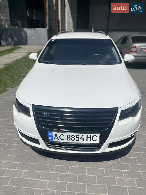 Універсал Volkswagen Passat 2009 в Луцьку
