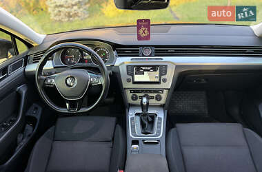 Седан Volkswagen Passat 2015 в 
