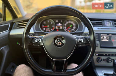Седан Volkswagen Passat 2015 в 