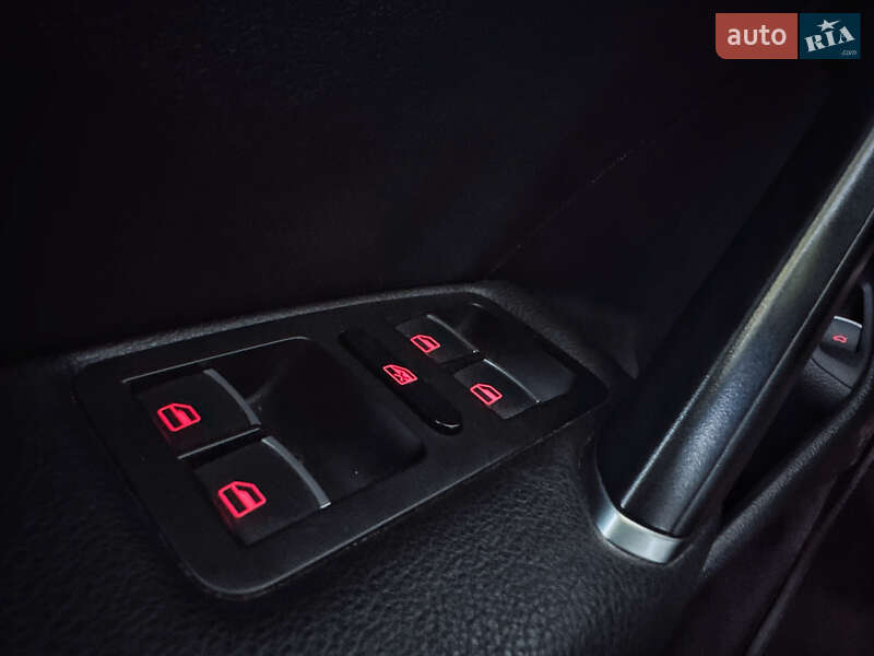 Седан Volkswagen Passat 2016 в Києві