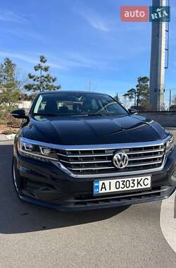 Седан Volkswagen Passat 2020 в Львове