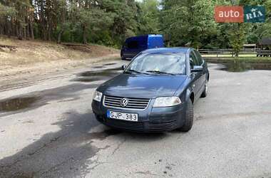 Седан Volkswagen Passat 2002 в Миргороде