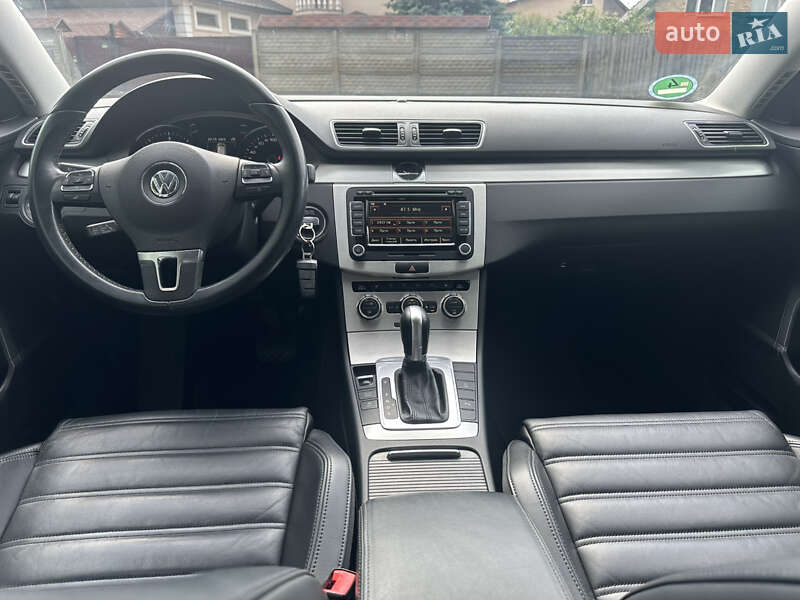 Универсал Volkswagen Passat 2014 в Киеве
