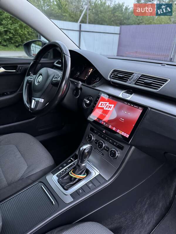 Универсал Volkswagen Passat 2012 в Львове