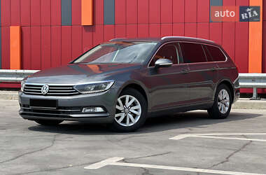 Універсал Volkswagen Passat 2015 в 