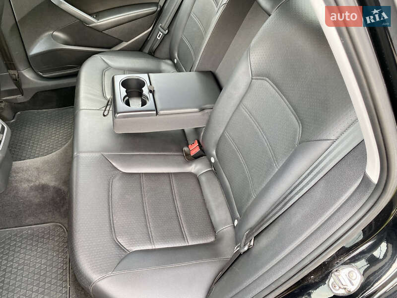 Седан Volkswagen Passat 2012 в Могилев-Подольске