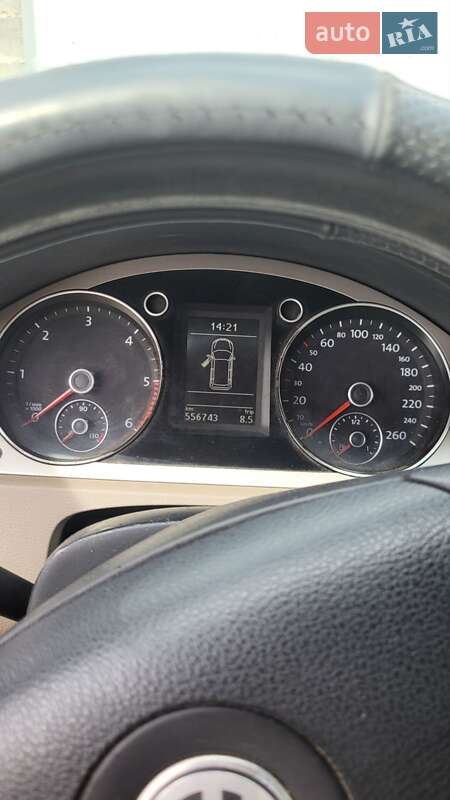 Універсал Volkswagen Passat 2010 в Рівному
