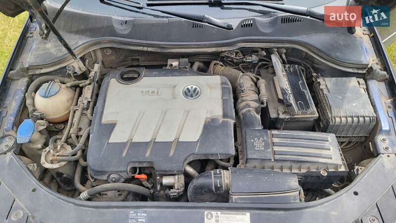 Універсал Volkswagen Passat 2010 в Рівному