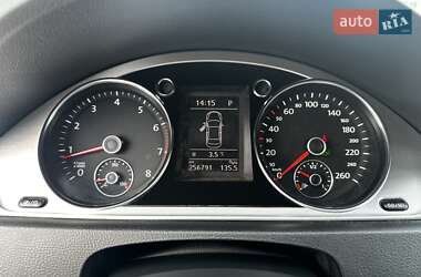 Седан Volkswagen Passat 2013 в 