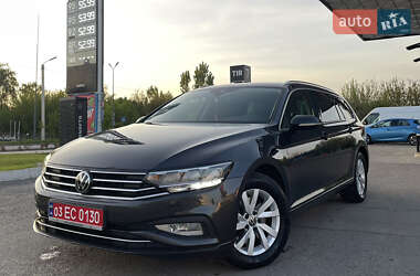 Универсал Volkswagen Passat 2020 в Дубно