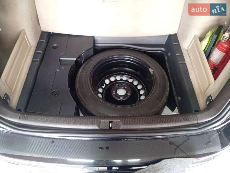 Универсал Volkswagen Passat 2011 в Львове