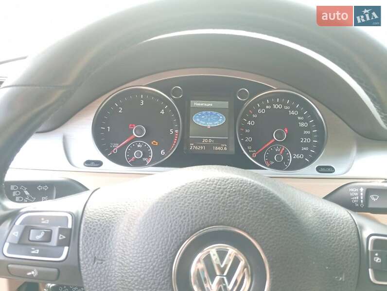 Универсал Volkswagen Passat 2011 в Львове