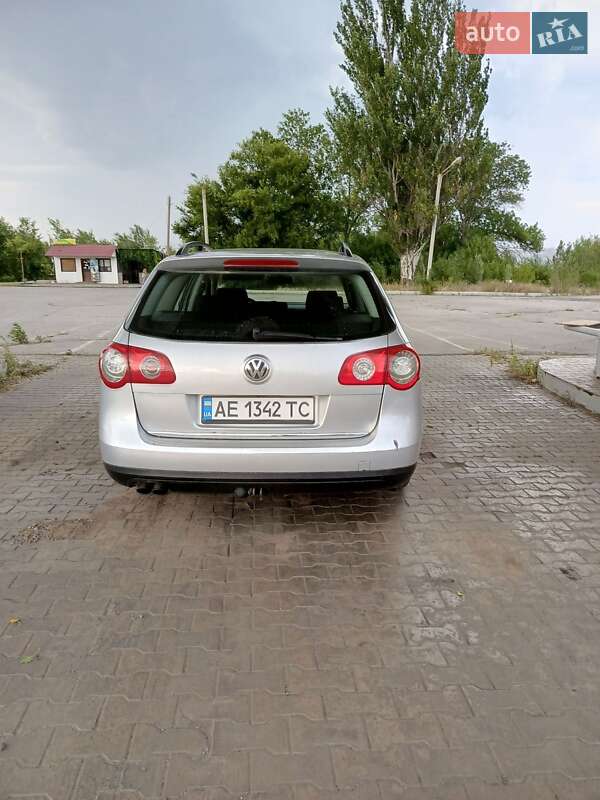Универсал Volkswagen Passat 2006 в Марганце